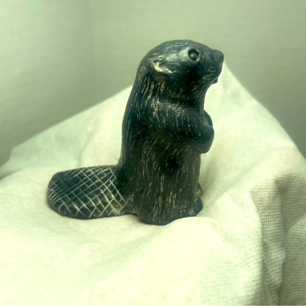 NWOT Vintage The Wolf Sculptures Canada Soapstone Beaver - Picture 11 of 16